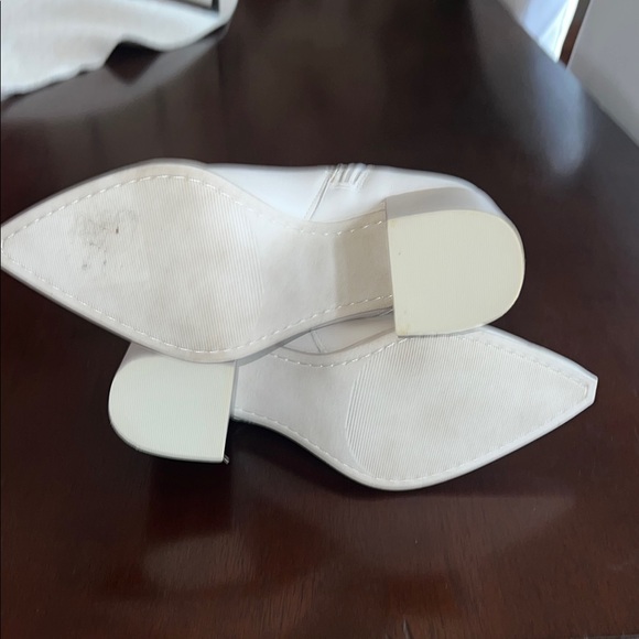 Steve Madden Cream Ankle Booties with Chunky Heel - Picture 10 of 10